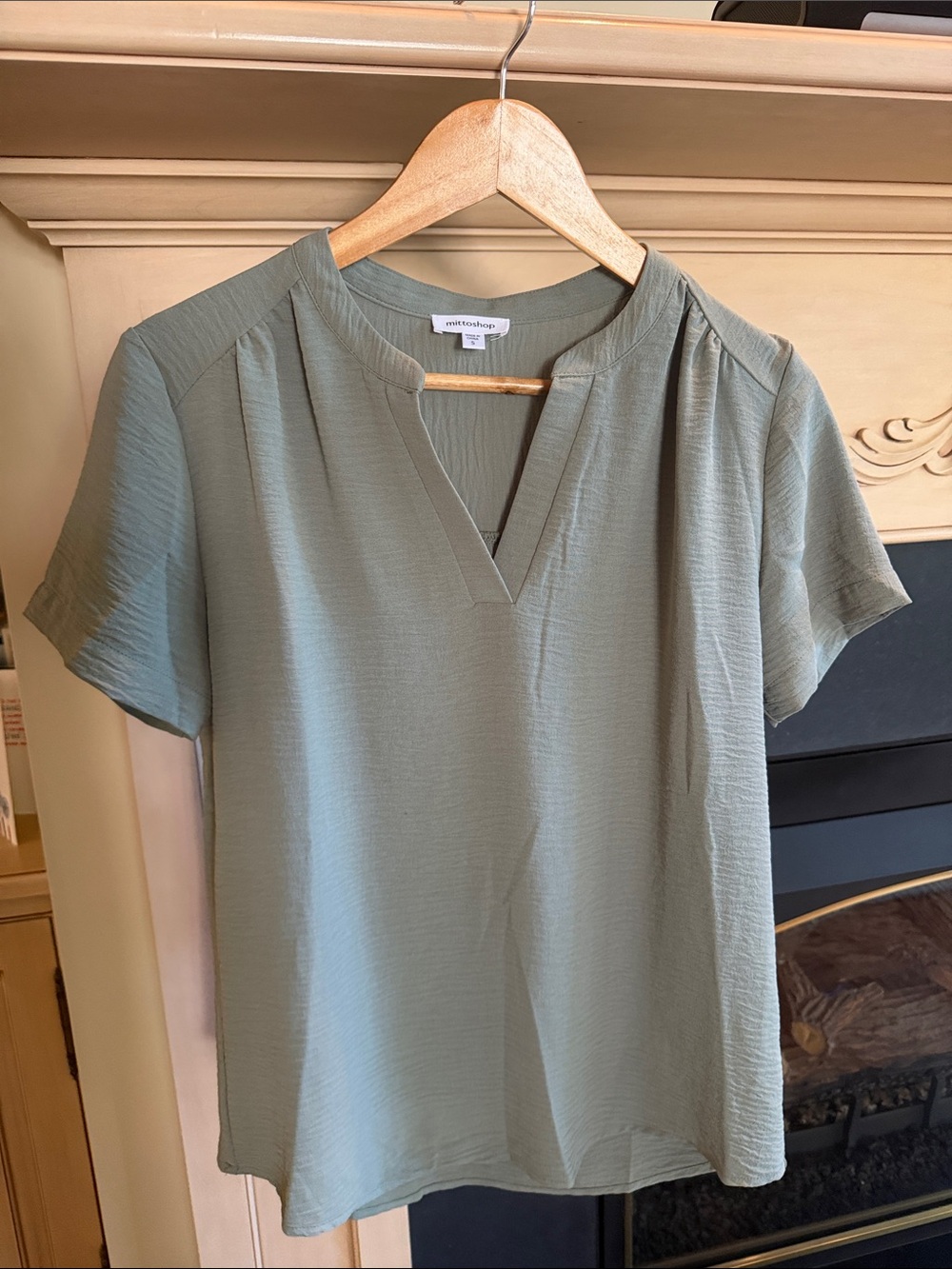 Sage Green Split V-Neck Short Sleeve Blouse